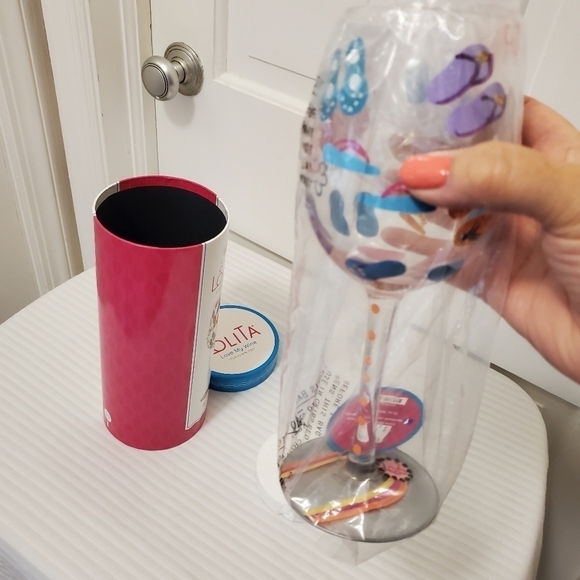 NIB Lolita Love My Wine "Flip Flops Too" 15 oz Wine Glass - Picture 9 of 11